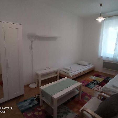 Gizella Apartman Eger Exterior photo
