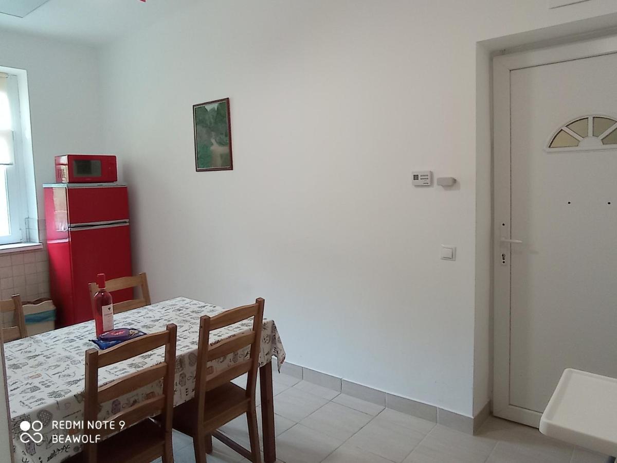 Gizella Apartman Eger Exterior photo